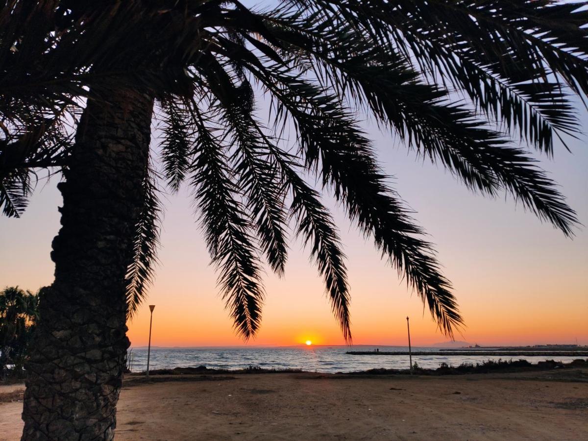 Ferienwohnung Beautiful Flat With Sea View And Sound Of The Surf Santa Pola Exterior foto